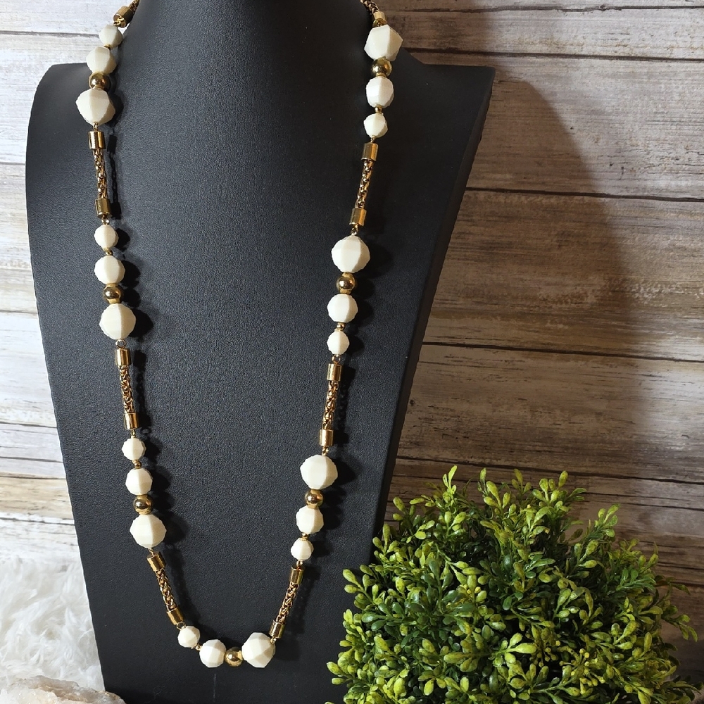 Kate Spade Stylish White and Gold Beaded Necklace